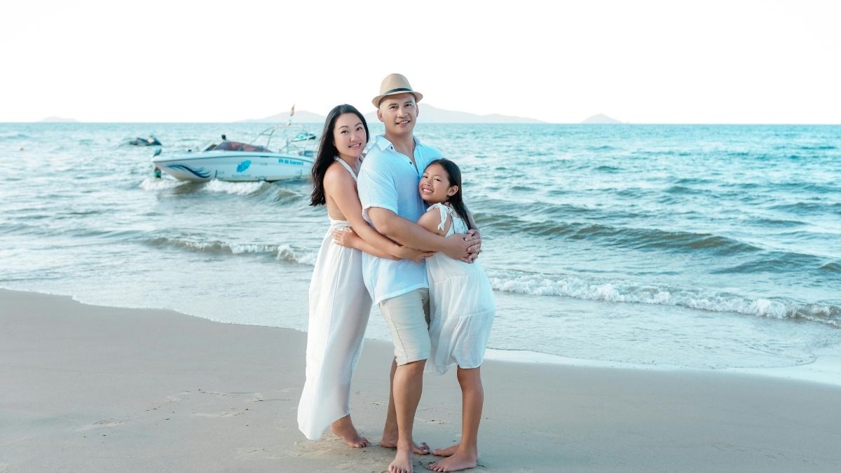 Unwind at An Bang Beach After Your Round